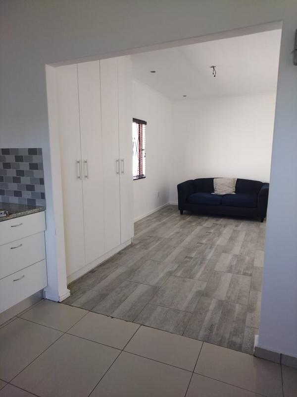 To Let 1 Bedroom Property for Rent in Grassy Park Western Cape